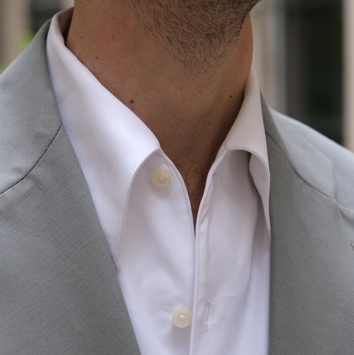 Le col une pièce décliné à la française