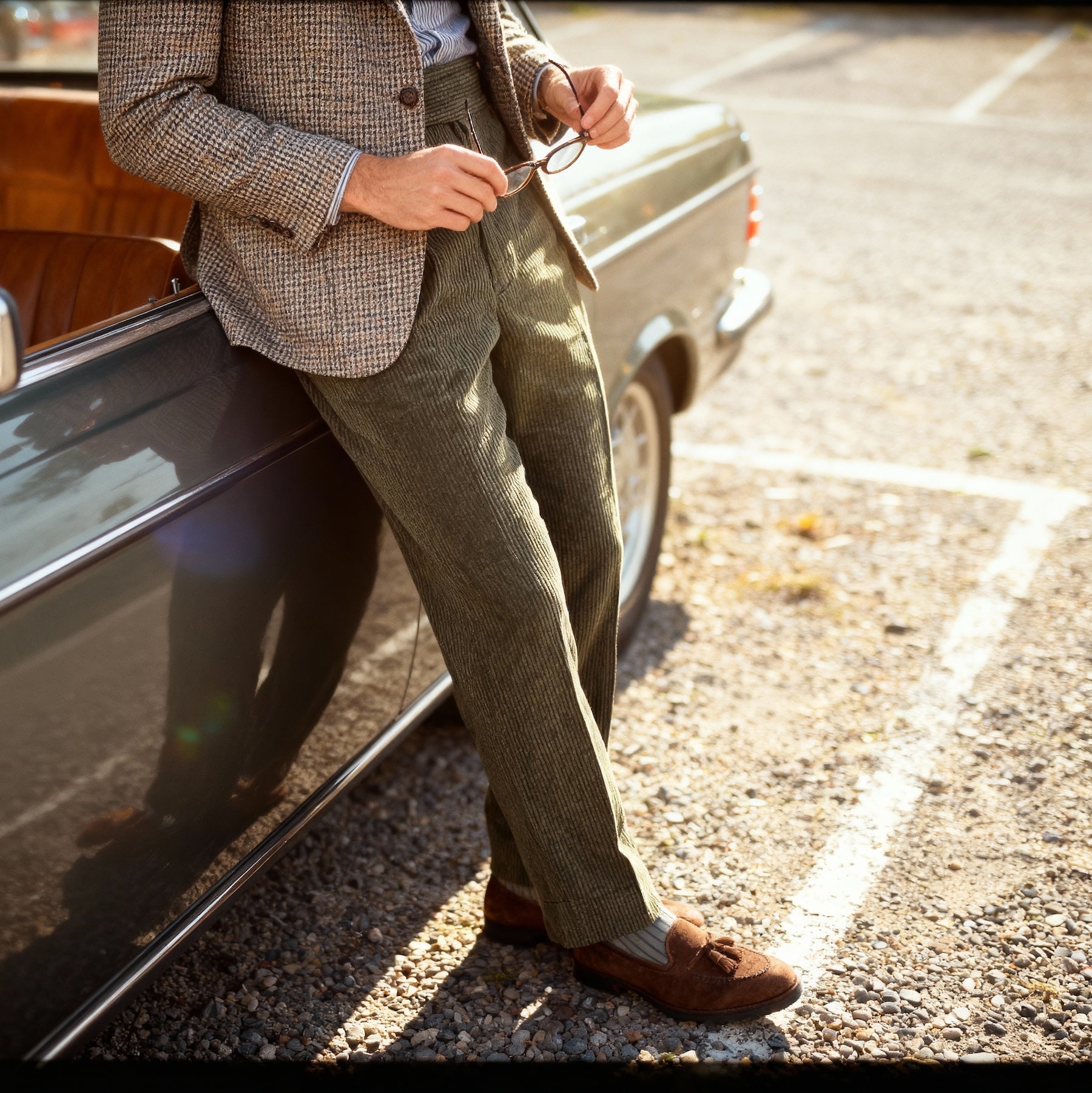 Gurkha en velours côtelé côtes moyennes Tejidos Rebes olive