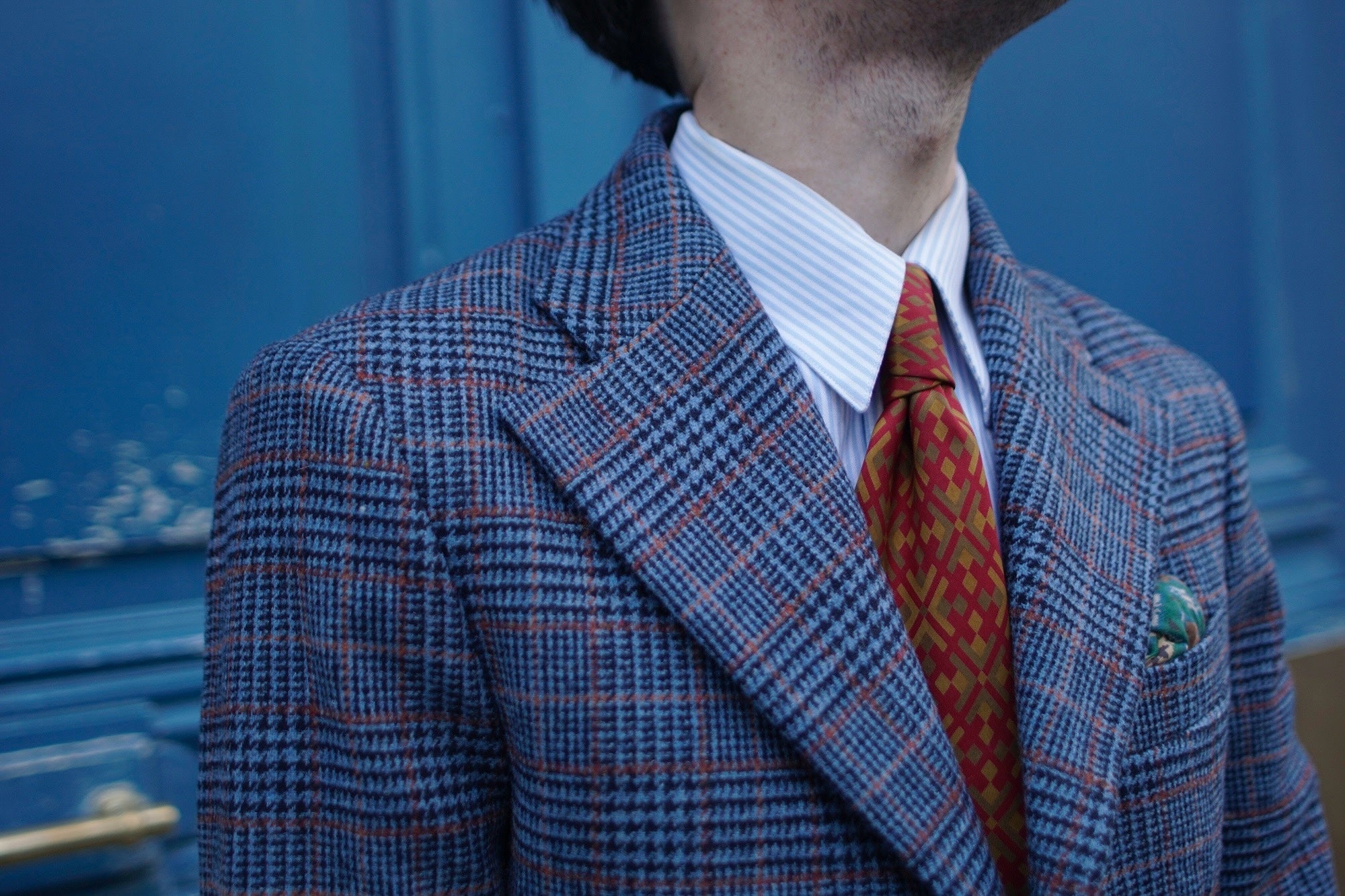 Matière: un tweed Prince de Galles 420g/m2 de chez Nona Source