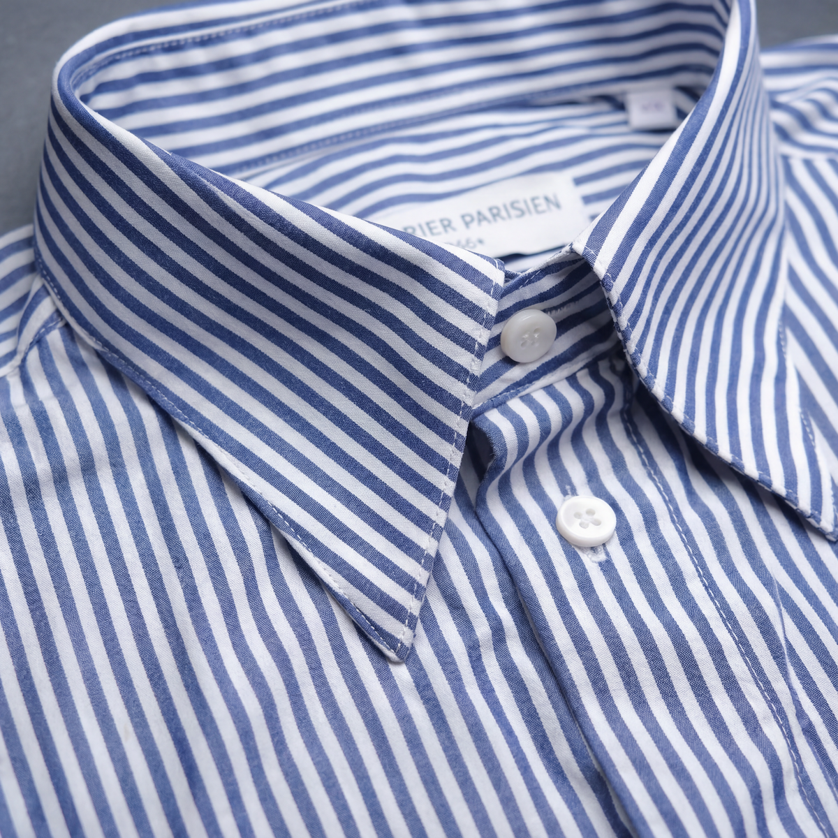 Un col français aux proportions justes