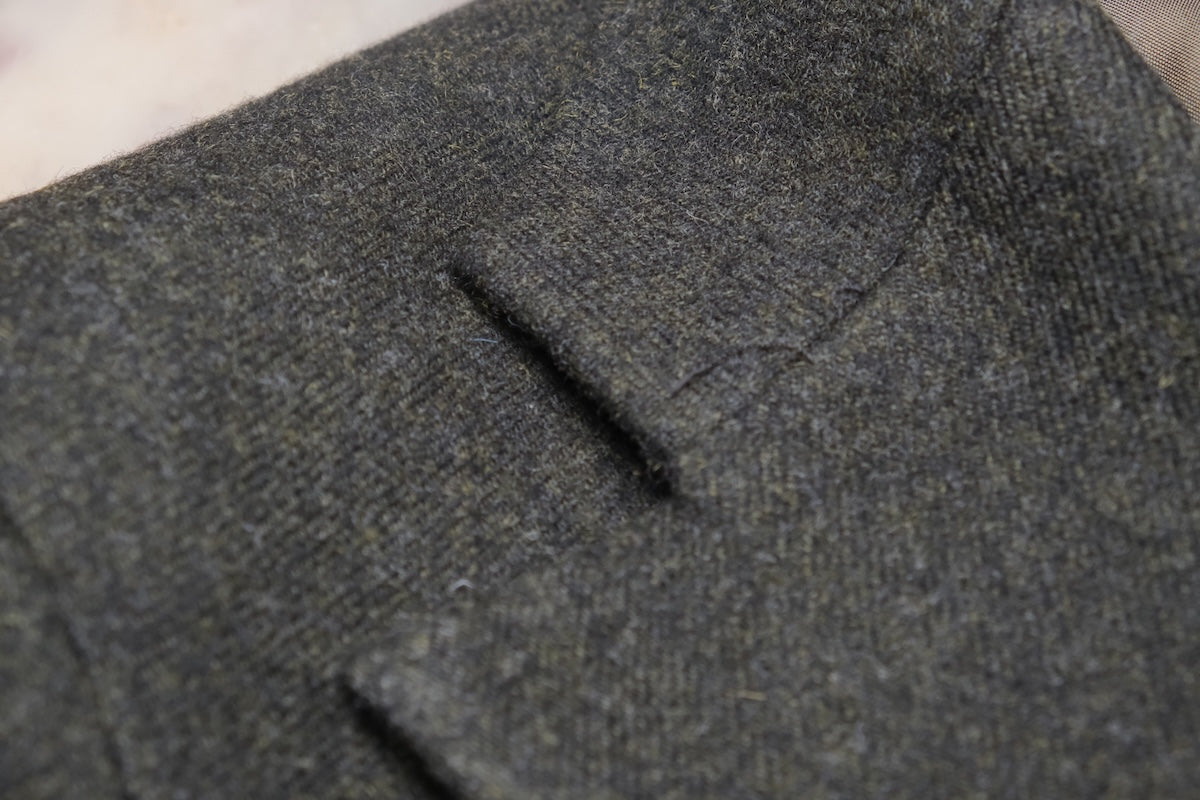 Matière: une laine donegal 280g/m2 de chez Nona Source