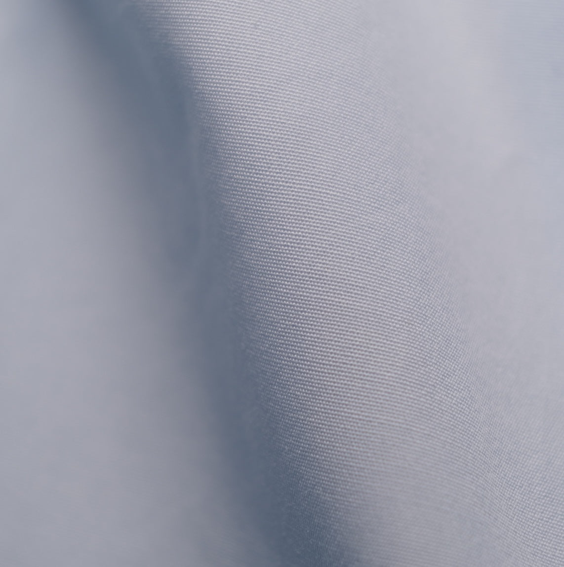 Gatsby 120/2 de THomas Mason: une popeline bleu ciel ultra-fine et résistante