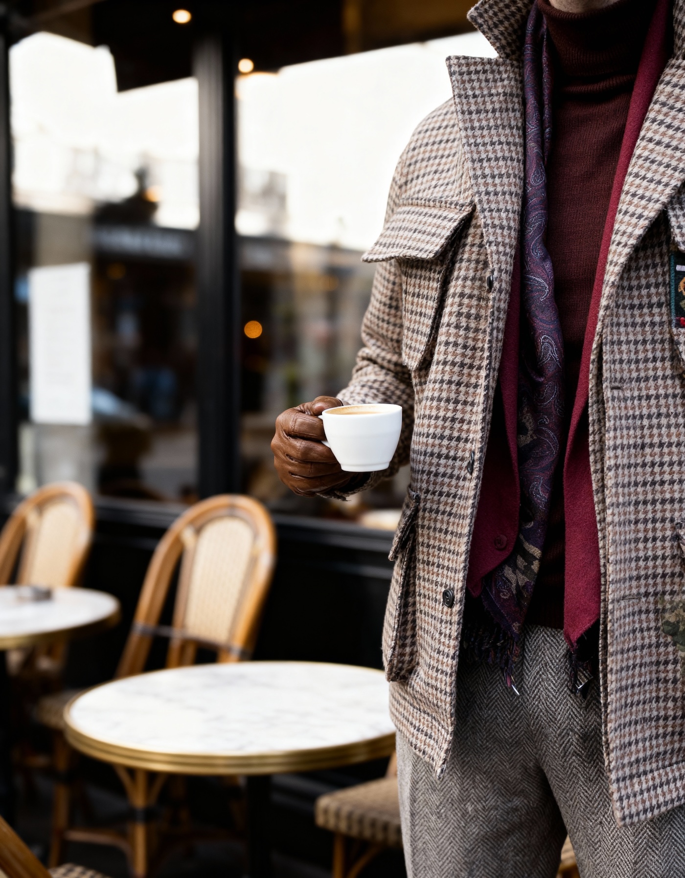 couturier-parisien-style-45-editorial-caf-terrassesubject-vest__15604